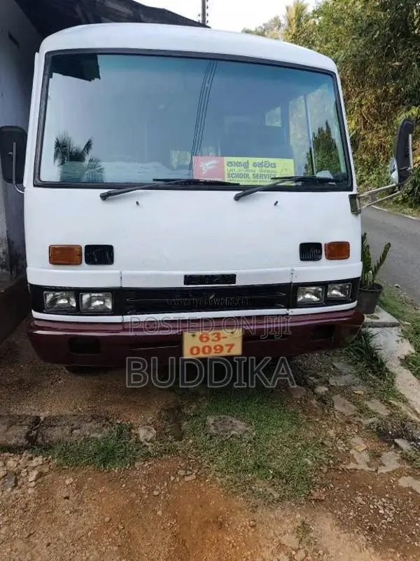 Isuzu Journey 1991 Bus (Used)