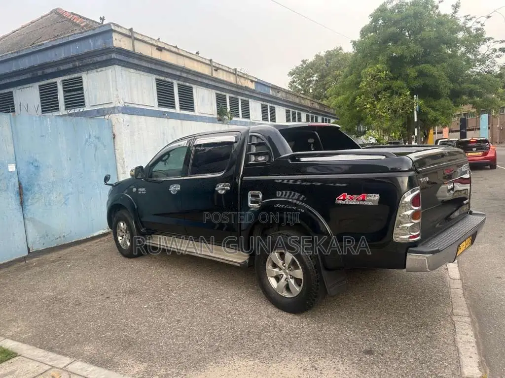 Toyota Hilux Vigo 2007 Pickup (Used)