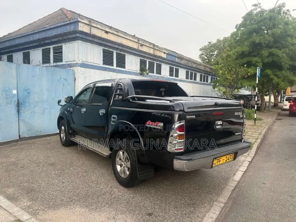 Toyota Hilux Vigo 2007 Pickup (Used)
