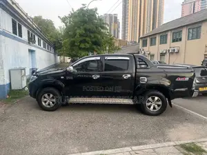 Toyota Hilux Vigo 2007 Pickup (Used)