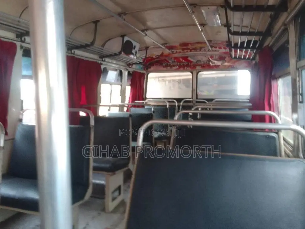 Ashok-Leyland Leyland 1995 Bus (Used)