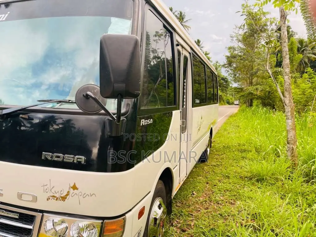 Mitsubishi Rosa 2012 Bus (Used)