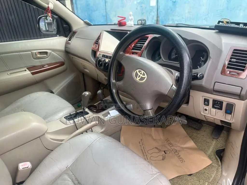 Toyota Hilux Vigo 2007 Pickup (Used)