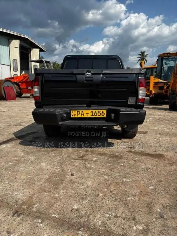 Nissan D22 2005 Pickup (Used)