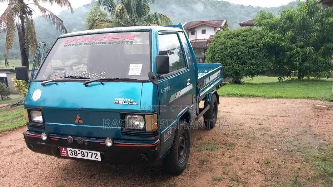 Mitsubishi Delica 1980 Lorry (Used)
