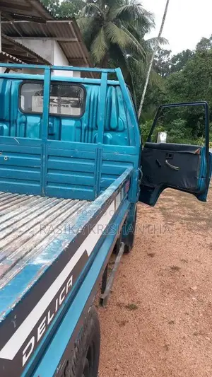 Mitsubishi Delica 1980 Lorry (Used)