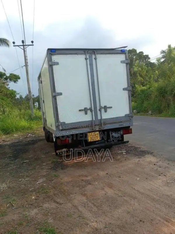 Toyota Dyna 1999 Lorry (Used)