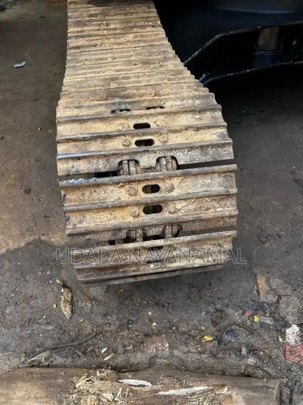 CAT E120B 2005 Heavy-Duty (Used)