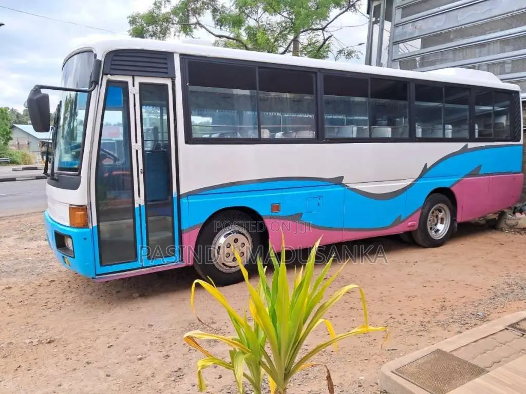 Mitsubishi Fuso 1991 Bus (Used)