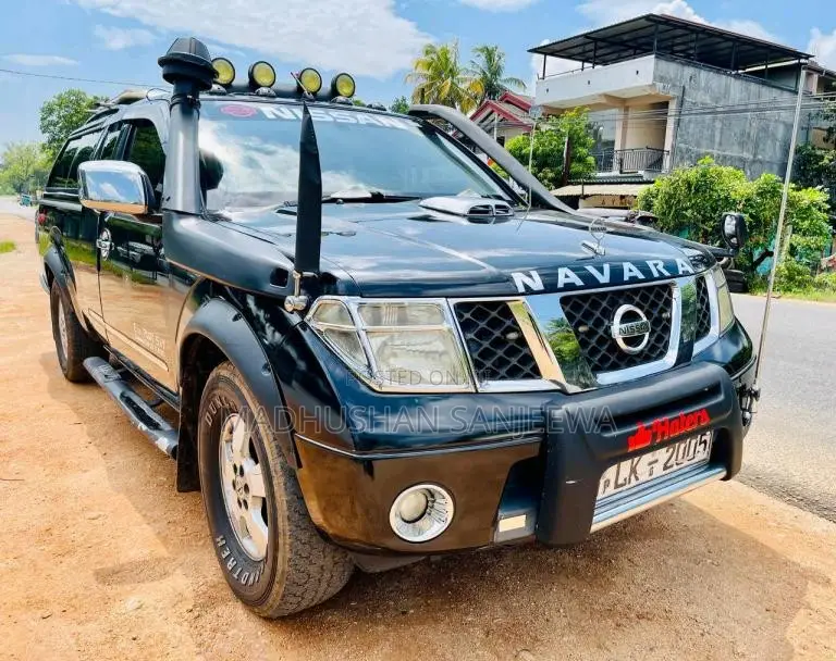 Nissan Navara 2010 Crew Cab (Used)