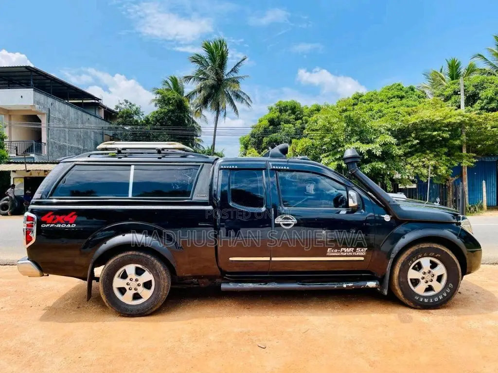 Nissan Navara 2010 Crew Cab (Used)