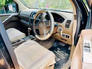 Nissan Navara 2010 Crew Cab (Used)