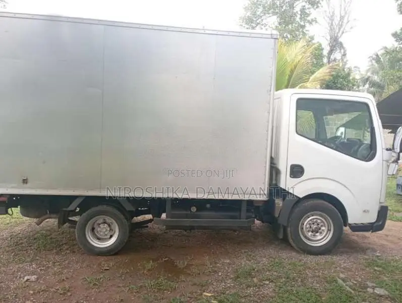 Nissan Cabstar 2019 Lorry (Used)