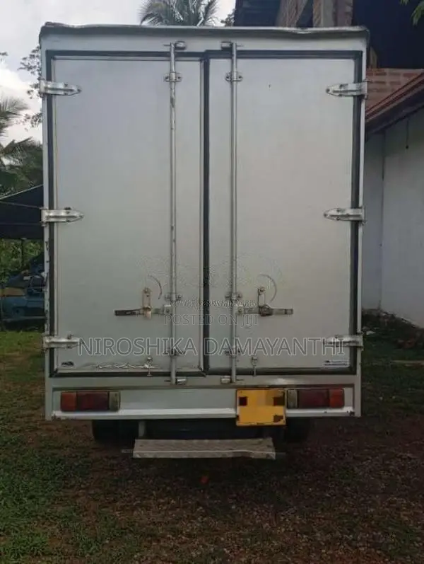Nissan Cabstar 2019 Lorry (Used)