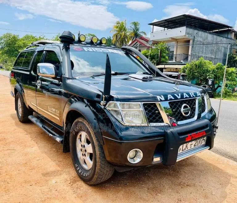Nissan Navara 2010 Crew Cab (Used)