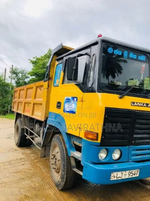 Ashok-Leyland Tipper 2012 Lorry (Used)