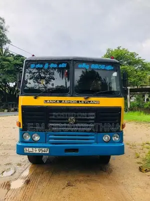 Ashok-Leyland Tipper 2012 Lorry (Used)