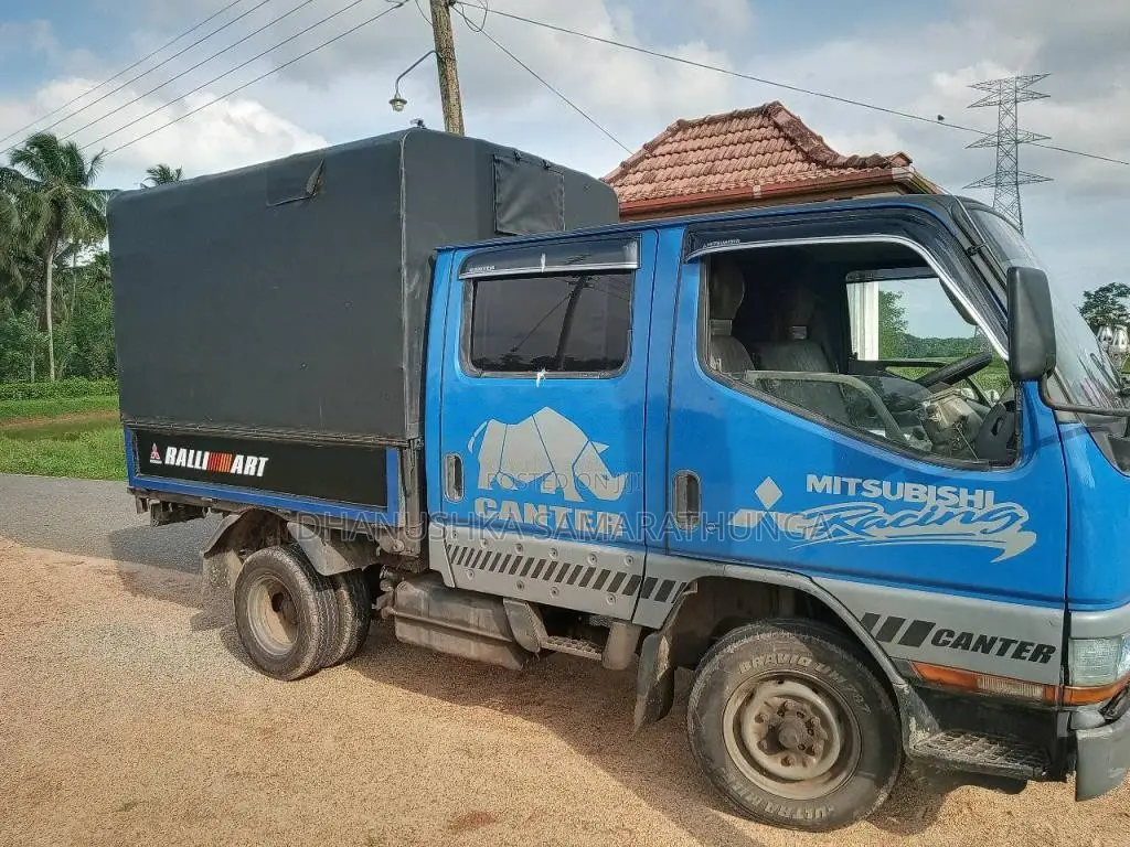 Mitsubishi CrewCab 1998 Crew Cab (Used)