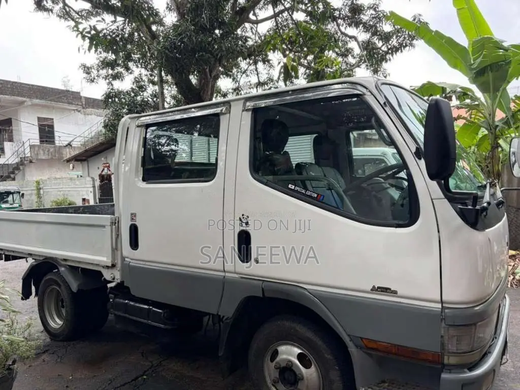 Mitsubishi Canter 2001 Crew Cab (Used)