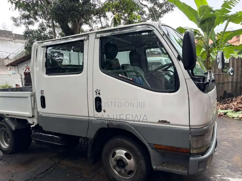 Mitsubishi Canter 2001 Crew Cab (Used)