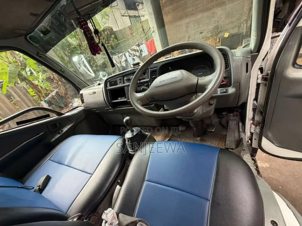 Mitsubishi Canter 2001 Crew Cab (Used)