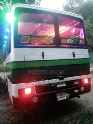 Isuzu Journey Q 1996 Bus (Used)