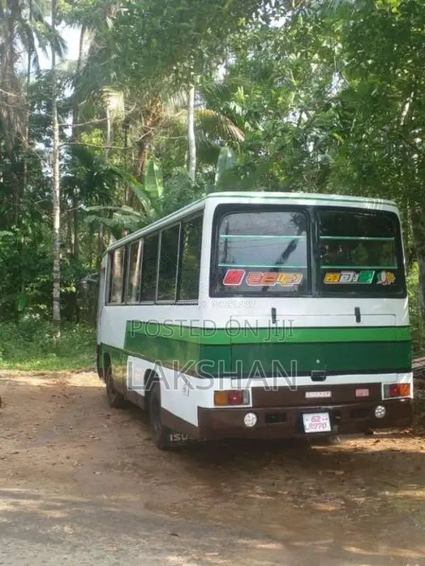 Isuzu Journey Q 1996 Bus (Used)