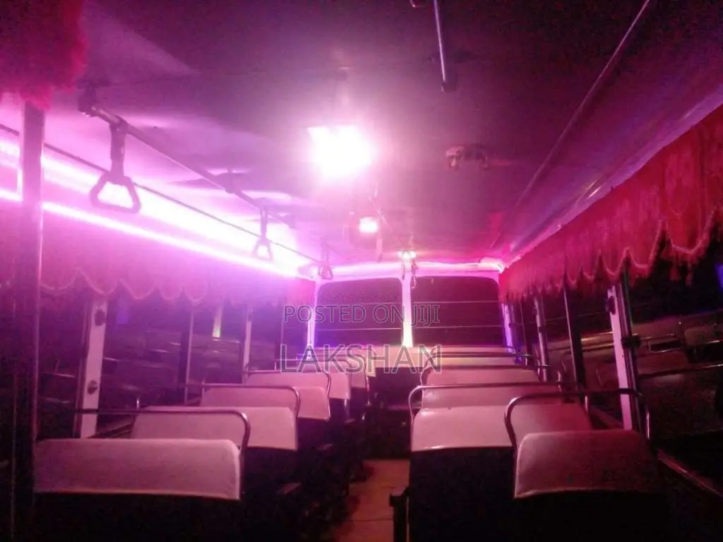 Isuzu Journey Q 1996 Bus (Used)
