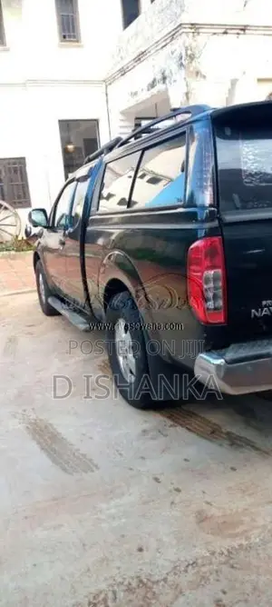 Nissan Navara 2010 Pickup (Used)