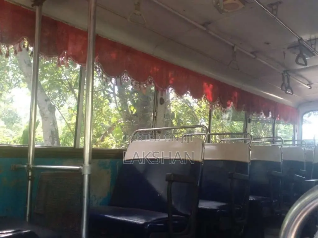 Isuzu Journey Q 1996 Bus (Used)
