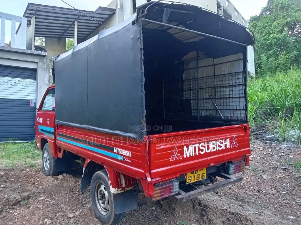 Mitsubishi Delica 1985 Lorry (Used)