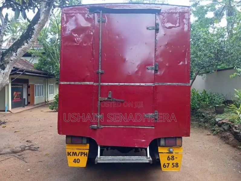Isuzu ELF NKR 14.5 Full Body 1998 Lorry (Used)