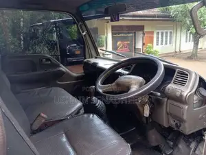 Isuzu ELF NKR 14.5 Full Body 1998 Lorry (Used)