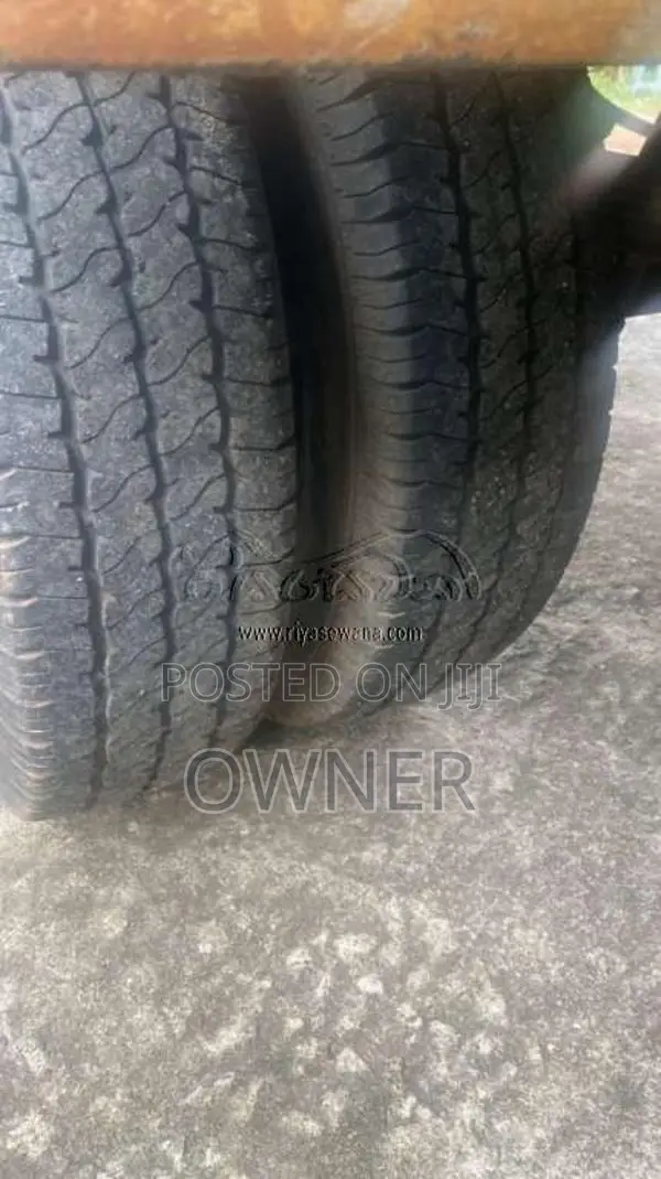 Nissan Mazda 2002 Lorry (Used)