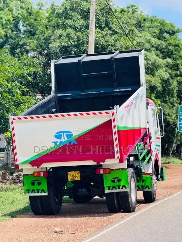 Tata Tipper 2011 Lorry (Used)