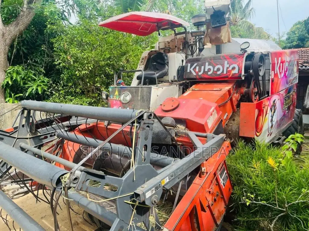 Kubota Harvester 2018 Tractor (Used)