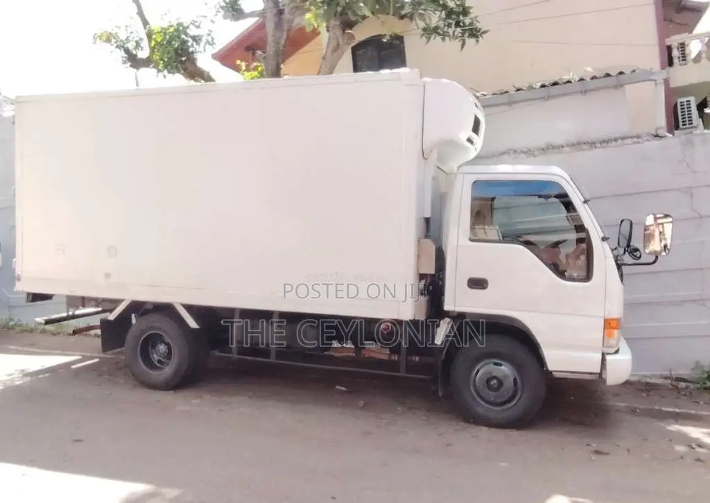 Isuzu ELF Freezer 2001 Lorry (Used)