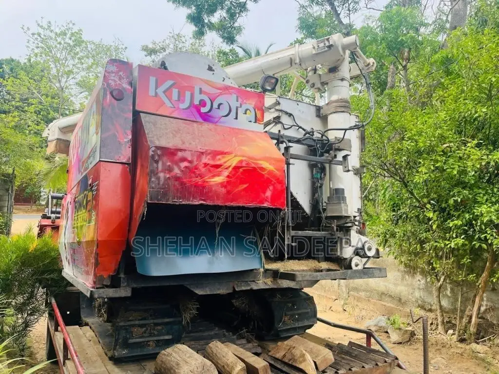 Kubota Harvester 2018 Tractor (Used)