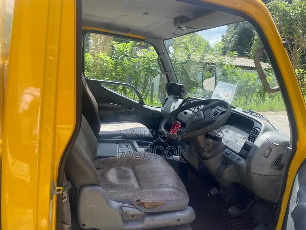 Mitsubishi Canter 1996 Lorry (Used)
