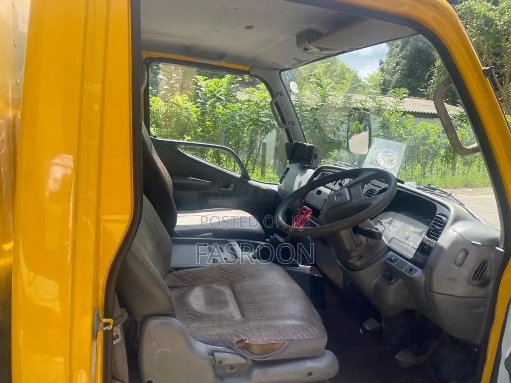 Mitsubishi Canter 1996 Lorry (Used)