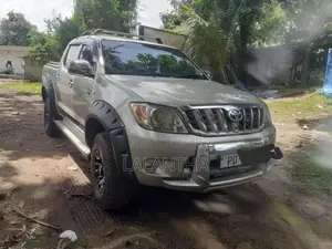 Toyota Hilux Vigo 2007 Pickup (Used)