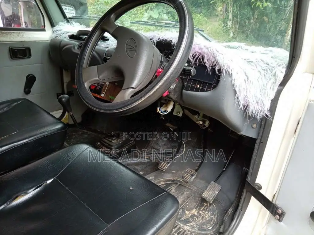 Mahindra Mahindra 2014 Lorry (Used)