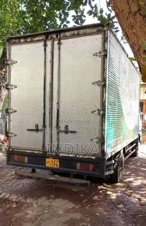 Isuzu ELF 1987 Lorry (Used)