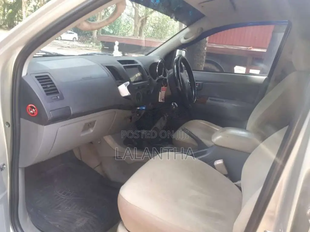 Toyota Hilux Vigo 2007 Pickup (Used)