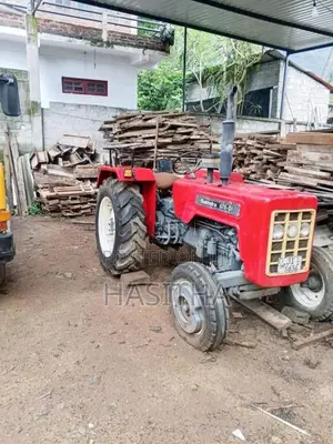 Mahindra 575 2004 Tractor (Used)