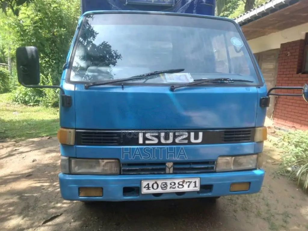 Isuzu ELF 1982 Lorry (Used)