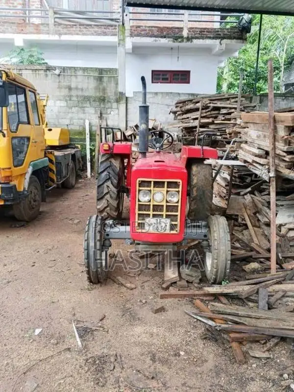 Mahindra 575 2004 Tractor (Used)