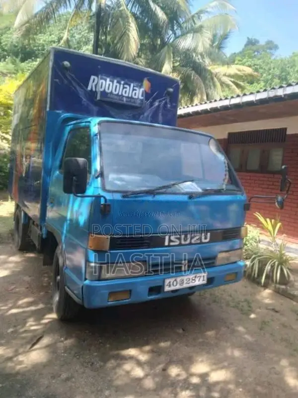 Isuzu ELF 1982 Lorry (Used)