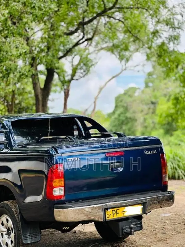 Toyota Hilux 2013 Pickup (Used)