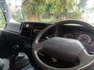 Isuzu Isuzu 2002 Lorry (Used)